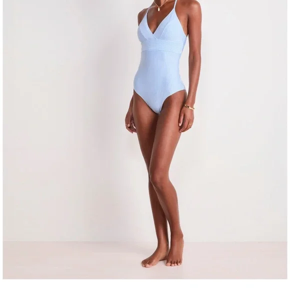 NWT Vineyard Vines Light Blue One-Piece Swimsuit in Cornflower - Picture 1 of 6